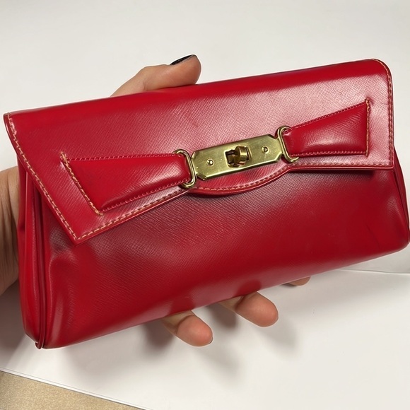 Vintage Red Leather Turnlock Clutch Bag - Picture 3 of 12